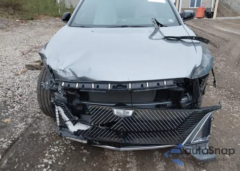 2024 Cadillac Lyriq Luxury W/1Sd z USA, uszkodzony, nr VIN 1GYKPRRL9RZ128701